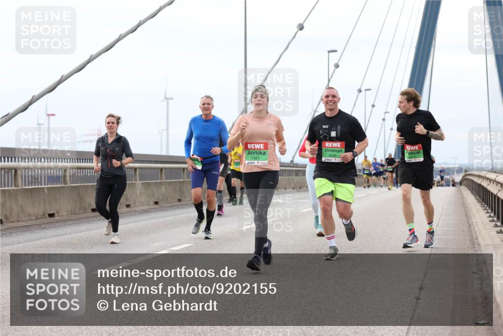 03.10.2025 - Köhlbrandbrückenlauf Lena Gebhardt http://msf.ph/oto/9202155 03.10.2025 15:48:10 Position 2 7393, 8096, 9470 meine-sportfotos.de