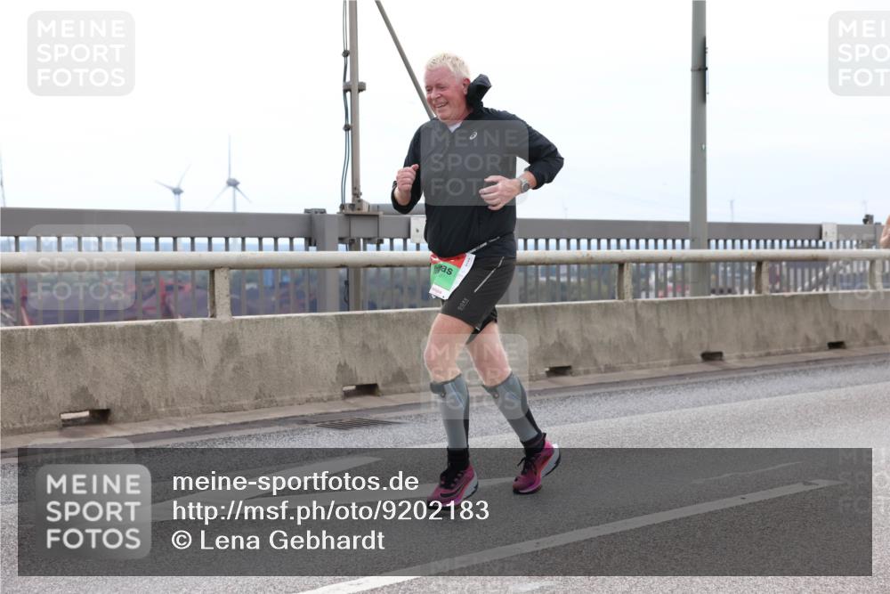 03.10.2025 - Köhlbrandbrückenlauf Lena Gebhardt http://msf.ph/oto/9202183 03.10.2025 15:48:16 Position 2  meine-sportfotos.de