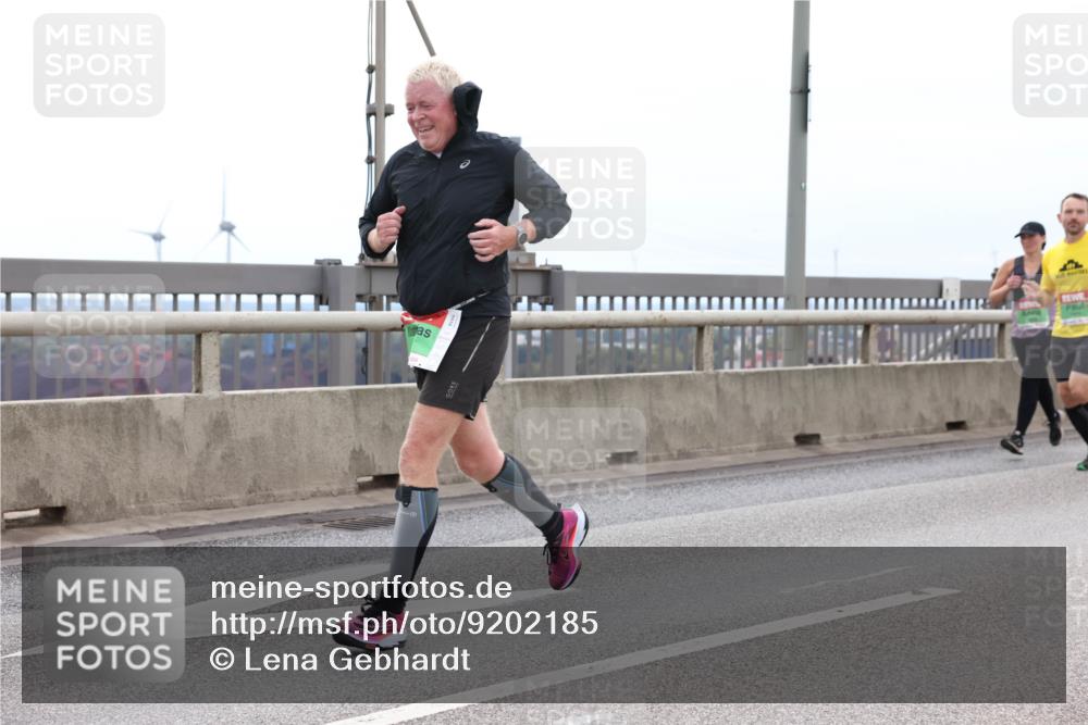 03.10.2025 - Köhlbrandbrückenlauf Lena Gebhardt http://msf.ph/oto/9202185 03.10.2025 15:48:16 Position 2  meine-sportfotos.de