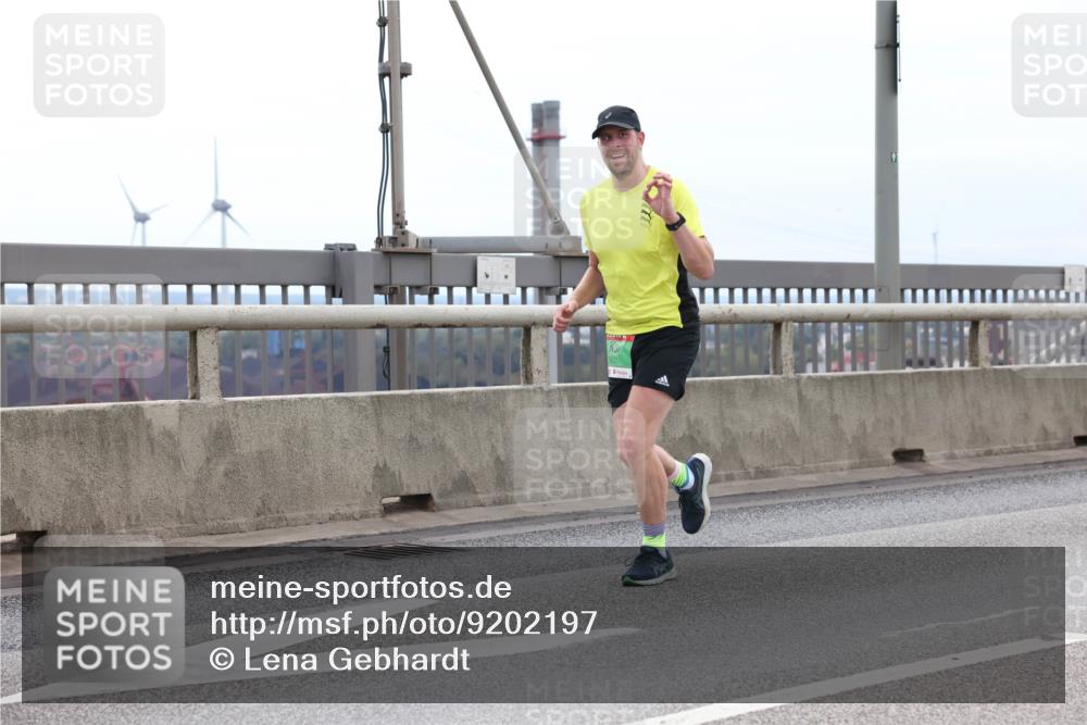 03.10.2025 - Köhlbrandbrückenlauf Lena Gebhardt http://msf.ph/oto/9202197 03.10.2025 15:48:19 Position 2  meine-sportfotos.de