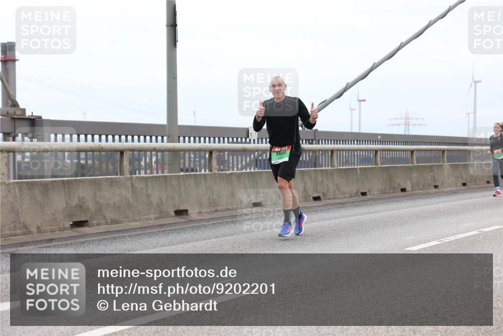 03.10.2025 - Köhlbrandbrückenlauf Lena Gebhardt http://msf.ph/oto/9202201 03.10.2025 15:48:20 Position 2 91 meine-sportfotos.de
