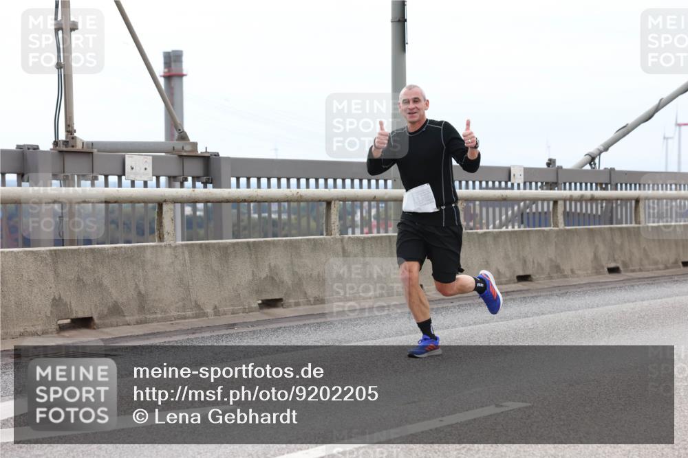 03.10.2025 - Köhlbrandbrückenlauf Lena Gebhardt http://msf.ph/oto/9202205 03.10.2025 15:48:20 Position 2  meine-sportfotos.de
