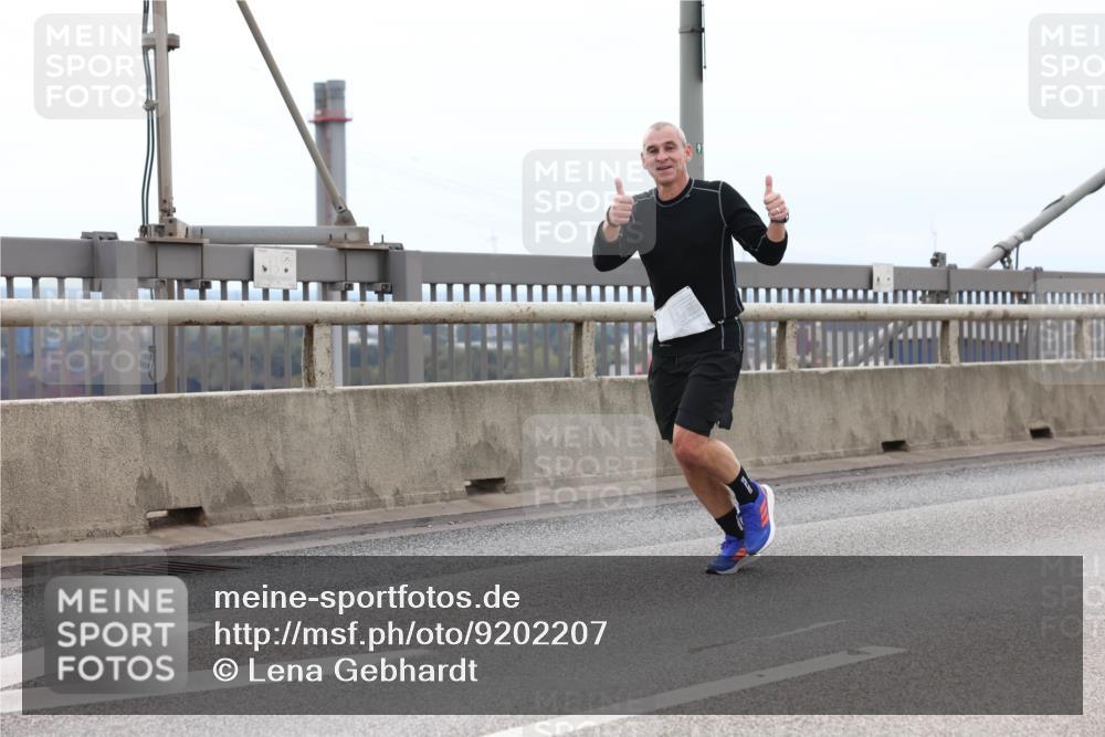 03.10.2025 - Köhlbrandbrückenlauf Lena Gebhardt http://msf.ph/oto/9202207 03.10.2025 15:48:21 Position 2  meine-sportfotos.de