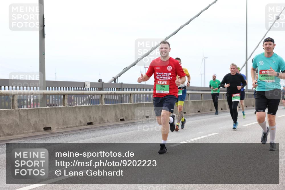 03.10.2025 - Köhlbrandbrückenlauf Lena Gebhardt http://msf.ph/oto/9202223 03.10.2025 15:48:25 Position 2 9334, 7488 meine-sportfotos.de