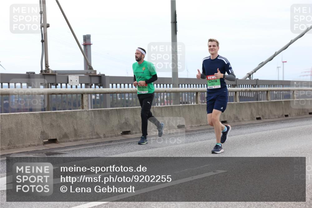 03.10.2025 - Köhlbrandbrückenlauf Lena Gebhardt http://msf.ph/oto/9202255 03.10.2025 15:48:31 Position 2 2085, 7159, 7321 meine-sportfotos.de