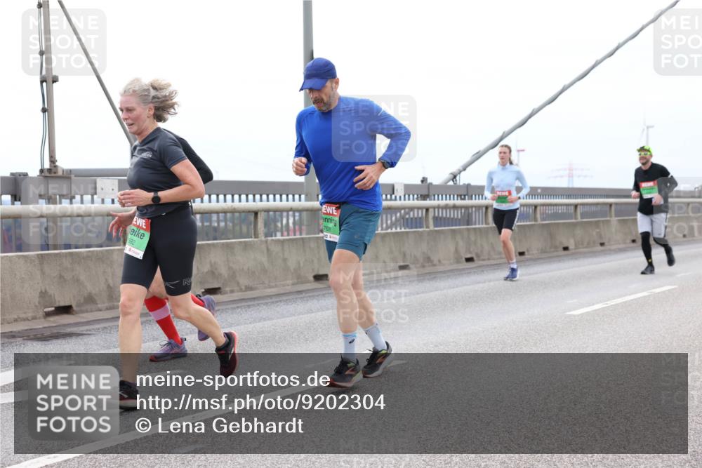 03.10.2025 - Köhlbrandbrückenlauf Lena Gebhardt http://msf.ph/oto/9202304 03.10.2025 15:48:39 Position 2 592, 7626 meine-sportfotos.de
