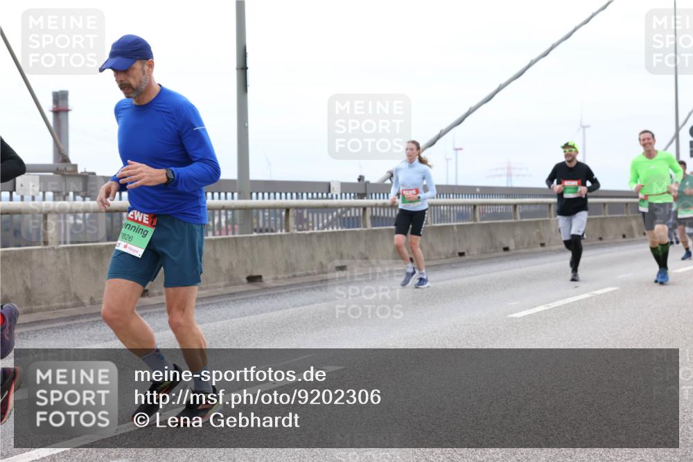 03.10.2025 - Köhlbrandbrückenlauf Lena Gebhardt http://msf.ph/oto/9202306 03.10.2025 15:48:40 Position 2 7626 meine-sportfotos.de
