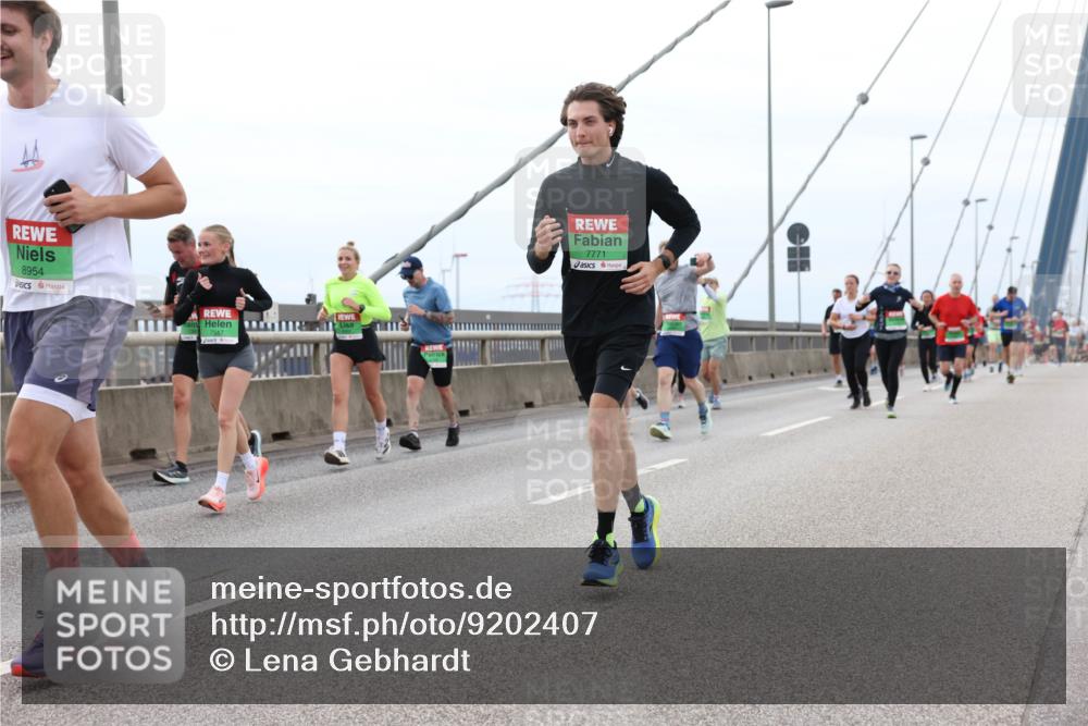 03.10.2025 - Köhlbrandbrückenlauf Lena Gebhardt http://msf.ph/oto/9202407 03.10.2025 15:49:00 Position 2 8954, 7771 meine-sportfotos.de