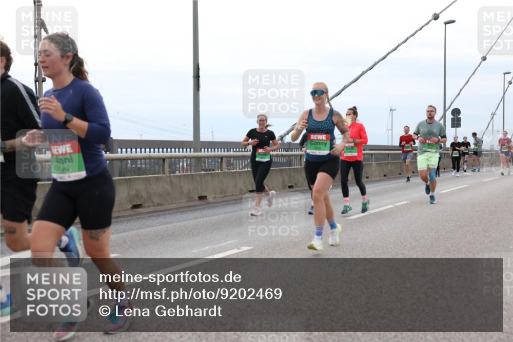 03.10.2025 - Köhlbrandbrückenlauf Lena Gebhardt http://msf.ph/oto/9202469 03.10.2025 15:49:10 Position 2 1182 meine-sportfotos.de