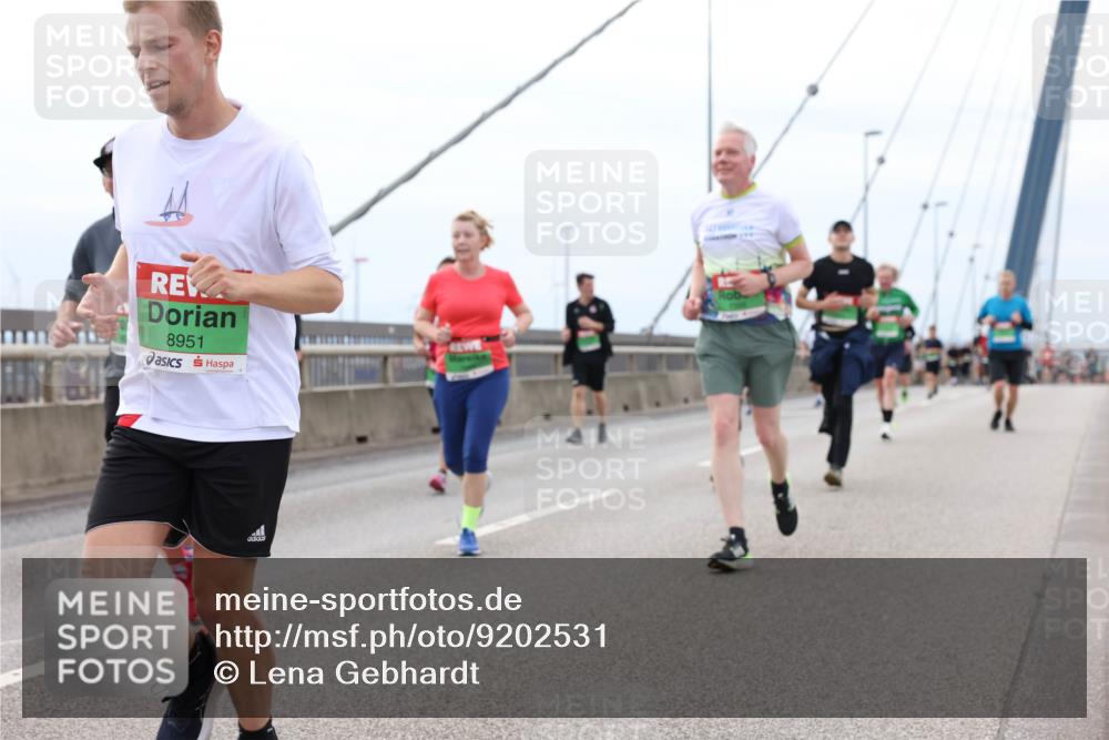 03.10.2025 - Köhlbrandbrückenlauf Lena Gebhardt http://msf.ph/oto/9202531 03.10.2025 15:49:26 Position 2 8951 meine-sportfotos.de