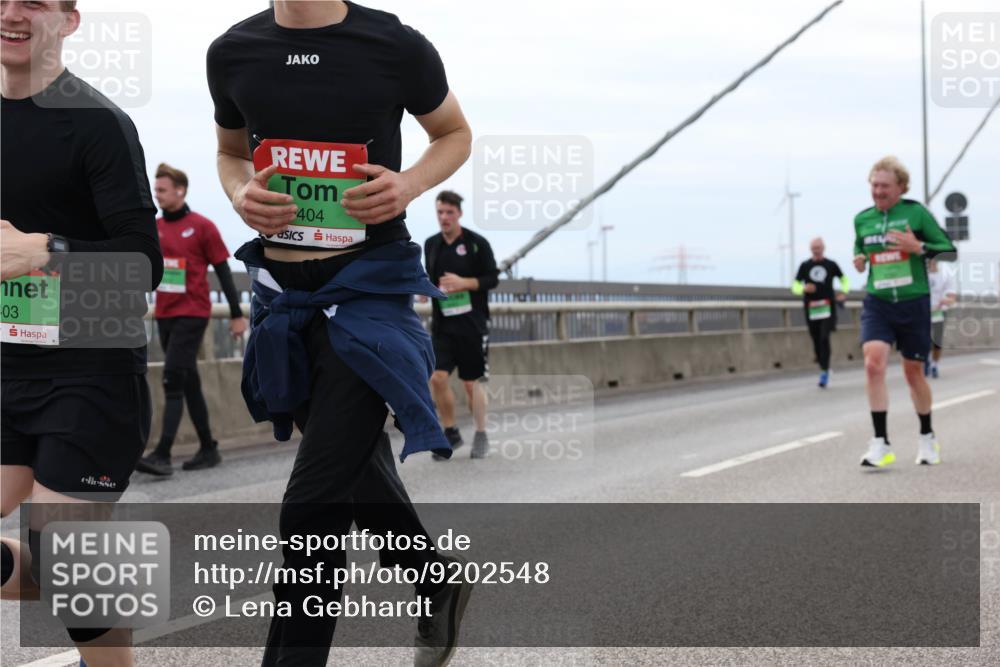 03.10.2025 - Köhlbrandbrückenlauf Lena Gebhardt http://msf.ph/oto/9202548 03.10.2025 15:49:29 Position 2 03, 404 meine-sportfotos.de