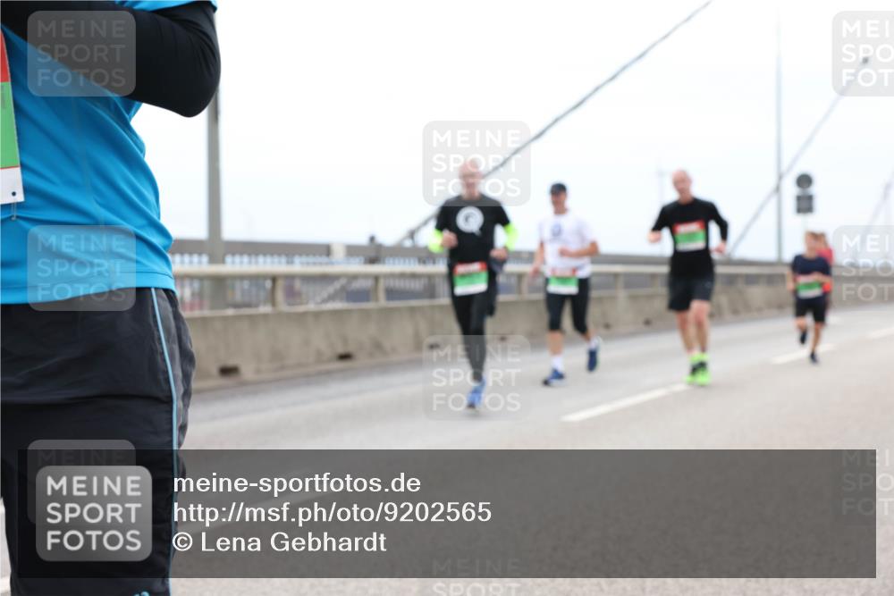 03.10.2025 - Köhlbrandbrückenlauf Lena Gebhardt http://msf.ph/oto/9202565 03.10.2025 15:49:32 Position 2  meine-sportfotos.de
