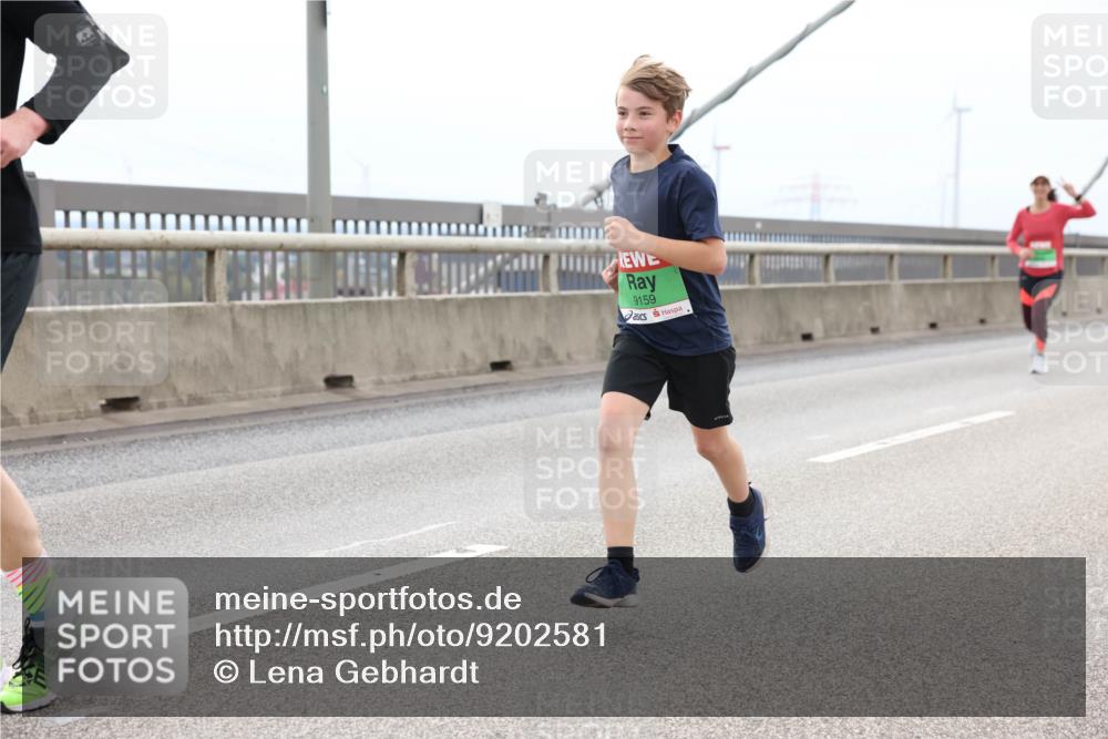03.10.2025 - Köhlbrandbrückenlauf Lena Gebhardt http://msf.ph/oto/9202581 03.10.2025 15:49:35 Position 2 9159 meine-sportfotos.de