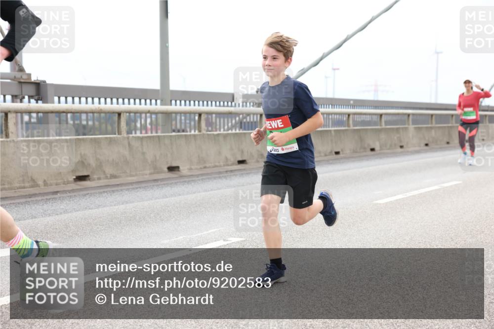 03.10.2025 - Köhlbrandbrückenlauf Lena Gebhardt http://msf.ph/oto/9202583 03.10.2025 15:49:35 Position 2  meine-sportfotos.de