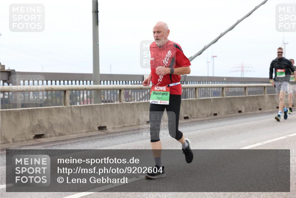03.10.2025 - Köhlbrandbrückenlauf Lena Gebhardt http://msf.ph/oto/9202604 03.10.2025 15:49:41 Position 2 7661 meine-sportfotos.de