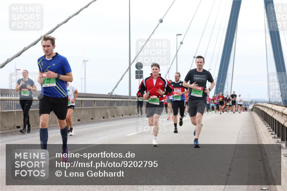 03.10.2025 - Köhlbrandbrückenlauf Lena Gebhardt http://msf.ph/oto/9202795 03.10.2025 15:50:27 Position 2 7433, 9316 meine-sportfotos.de