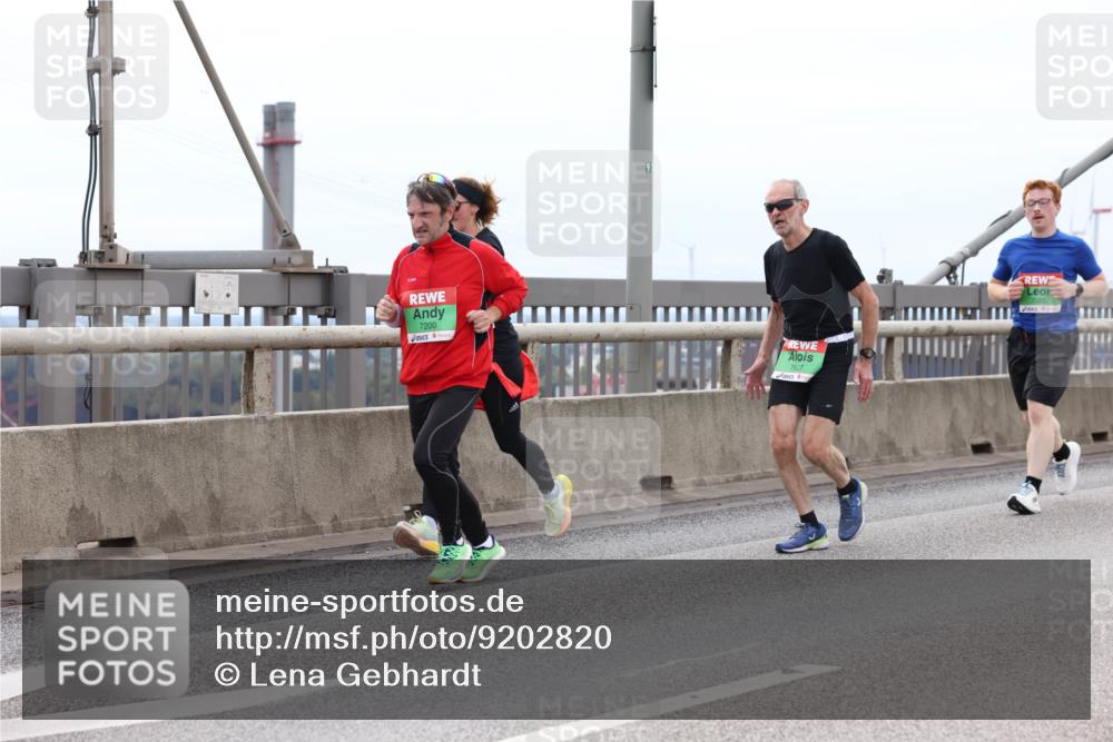03.10.2025 - Köhlbrandbrückenlauf Lena Gebhardt http://msf.ph/oto/9202820 03.10.2025 15:50:39 Position 2 7200, 7627 meine-sportfotos.de