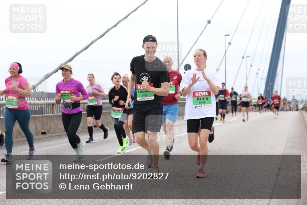 03.10.2025 - Köhlbrandbrückenlauf Lena Gebhardt http://msf.ph/oto/9202827 03.10.2025 15:50:42 Position 2 7264, 7194, 8409, 8408 meine-sportfotos.de
