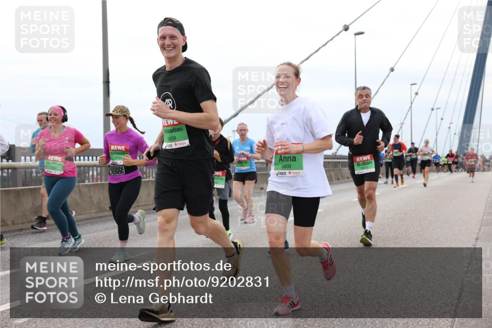 03.10.2025 - Köhlbrandbrückenlauf Lena Gebhardt http://msf.ph/oto/9202831 03.10.2025 15:50:43 Position 2 7264, 7194, 8409, 8408, 9459 meine-sportfotos.de
