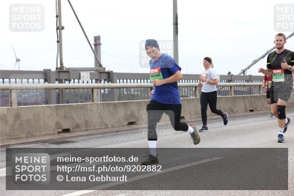 03.10.2025 - Köhlbrandbrückenlauf Lena Gebhardt http://msf.ph/oto/9202882 03.10.2025 15:51:00 Position 2 9205 meine-sportfotos.de