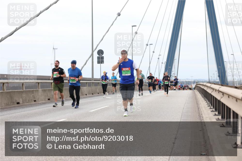 03.10.2025 - Köhlbrandbrückenlauf Lena Gebhardt http://msf.ph/oto/9203018 03.10.2025 15:51:30 Position 2  meine-sportfotos.de
