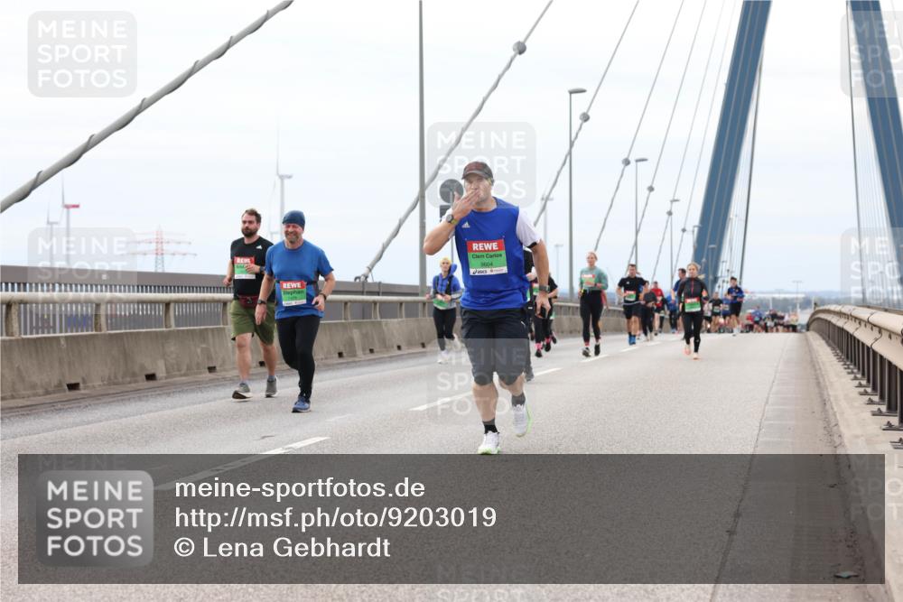 03.10.2025 - Köhlbrandbrückenlauf Lena Gebhardt http://msf.ph/oto/9203019 03.10.2025 15:51:31 Position 2 7478, 9604 meine-sportfotos.de