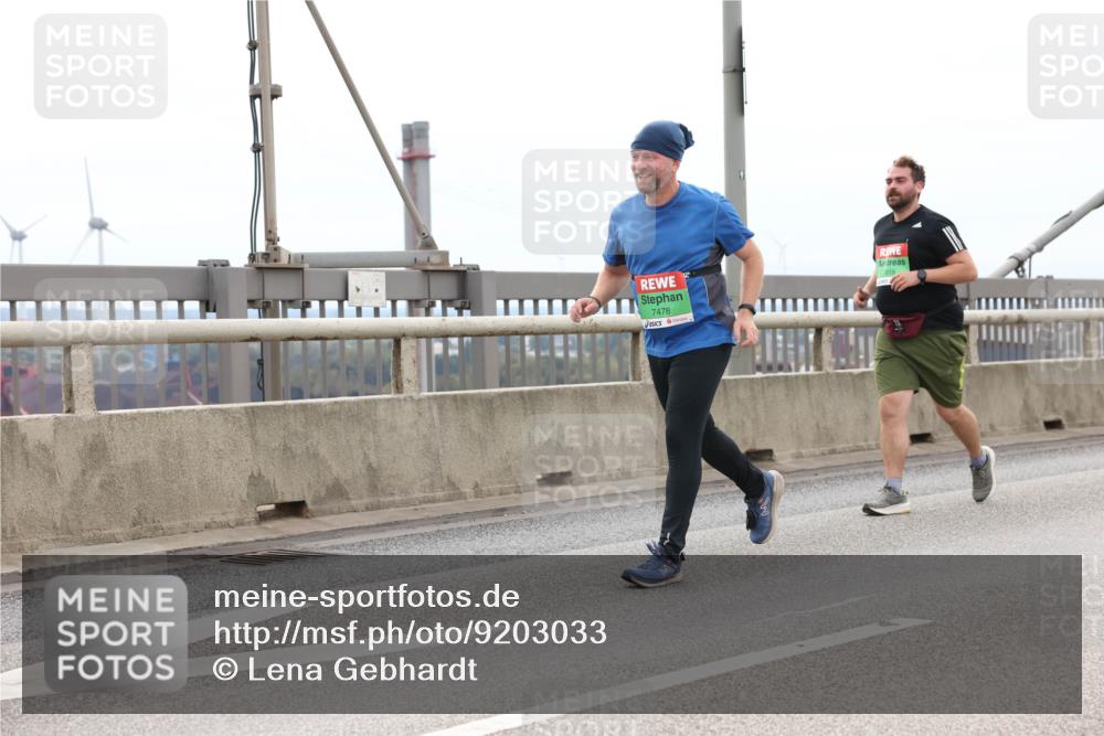 03.10.2025 - Köhlbrandbrückenlauf Lena Gebhardt http://msf.ph/oto/9203033 03.10.2025 15:51:34 Position 2 7478, 619 meine-sportfotos.de
