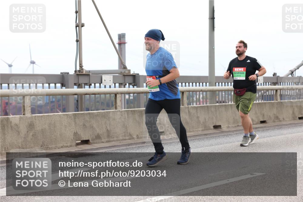 03.10.2025 - Köhlbrandbrückenlauf Lena Gebhardt http://msf.ph/oto/9203034 03.10.2025 15:51:34 Position 2 7619 meine-sportfotos.de