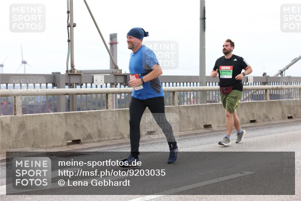 03.10.2025 - Köhlbrandbrückenlauf Lena Gebhardt http://msf.ph/oto/9203035 03.10.2025 15:51:34 Position 2 7619 meine-sportfotos.de