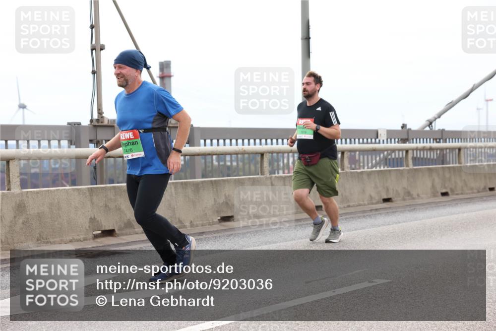 03.10.2025 - Köhlbrandbrückenlauf Lena Gebhardt http://msf.ph/oto/9203036 03.10.2025 15:51:34 Position 2 7478, 7619 meine-sportfotos.de