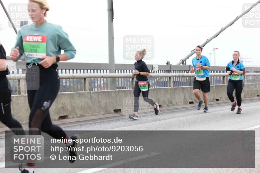 03.10.2025 - Köhlbrandbrückenlauf Lena Gebhardt http://msf.ph/oto/9203056 03.10.2025 15:51:40 Position 2 9728, 91, 1 meine-sportfotos.de