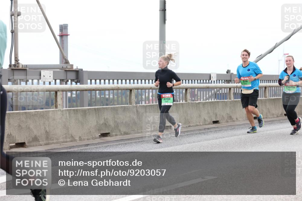 03.10.2025 - Köhlbrandbrückenlauf Lena Gebhardt http://msf.ph/oto/9203057 03.10.2025 15:51:40 Position 2 91, 7996, 9450 meine-sportfotos.de