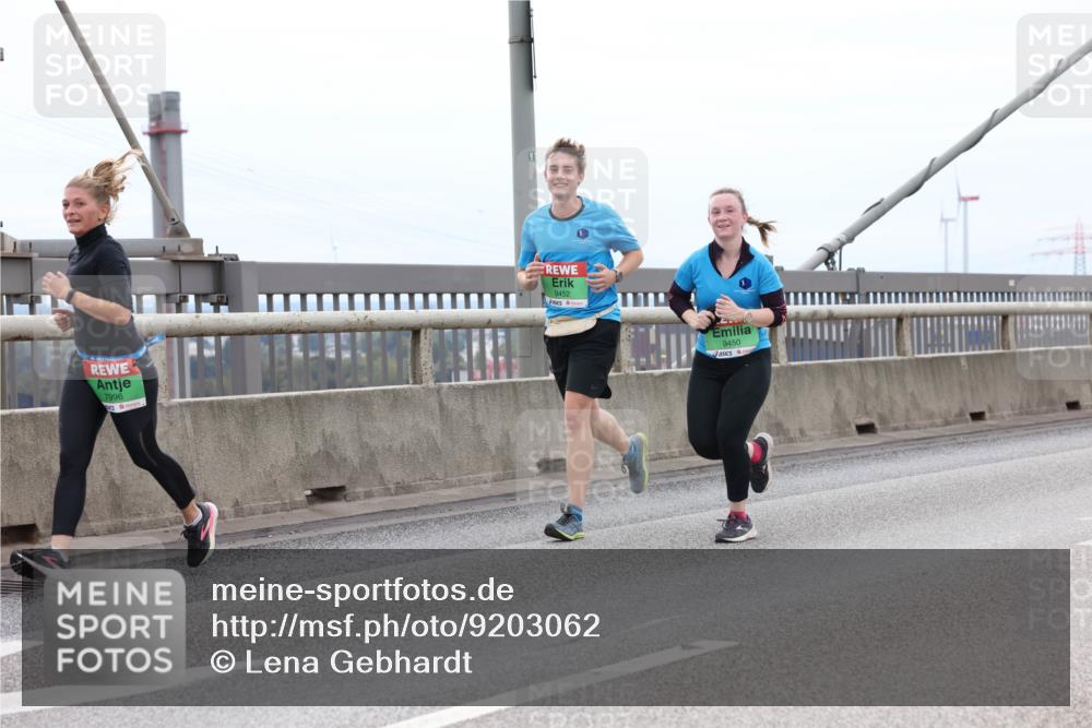 03.10.2025 - Köhlbrandbrückenlauf Lena Gebhardt http://msf.ph/oto/9203062 03.10.2025 15:51:41 Position 2 7996, 9452, 9450 meine-sportfotos.de