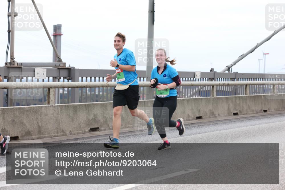03.10.2025 - Köhlbrandbrückenlauf Lena Gebhardt http://msf.ph/oto/9203064 03.10.2025 15:51:41 Position 2 9450 meine-sportfotos.de