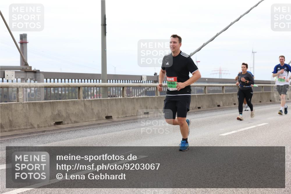 03.10.2025 - Köhlbrandbrückenlauf Lena Gebhardt http://msf.ph/oto/9203067 03.10.2025 15:51:42 Position 2 9158 meine-sportfotos.de