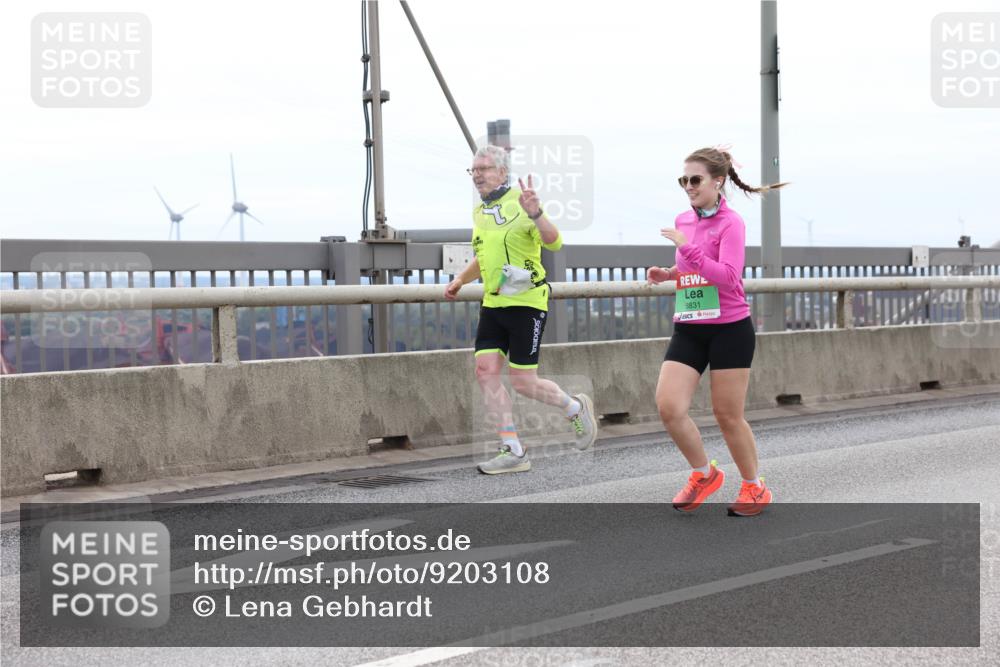 03.10.2025 - Köhlbrandbrückenlauf Lena Gebhardt http://msf.ph/oto/9203108 03.10.2025 15:51:50 Position 2 8831 meine-sportfotos.de