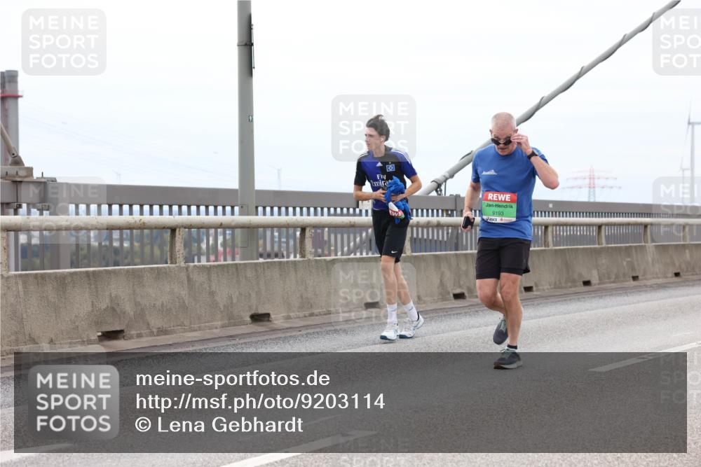 03.10.2025 - Köhlbrandbrückenlauf Lena Gebhardt http://msf.ph/oto/9203114 03.10.2025 15:51:52 Position 2 91, 9193 meine-sportfotos.de