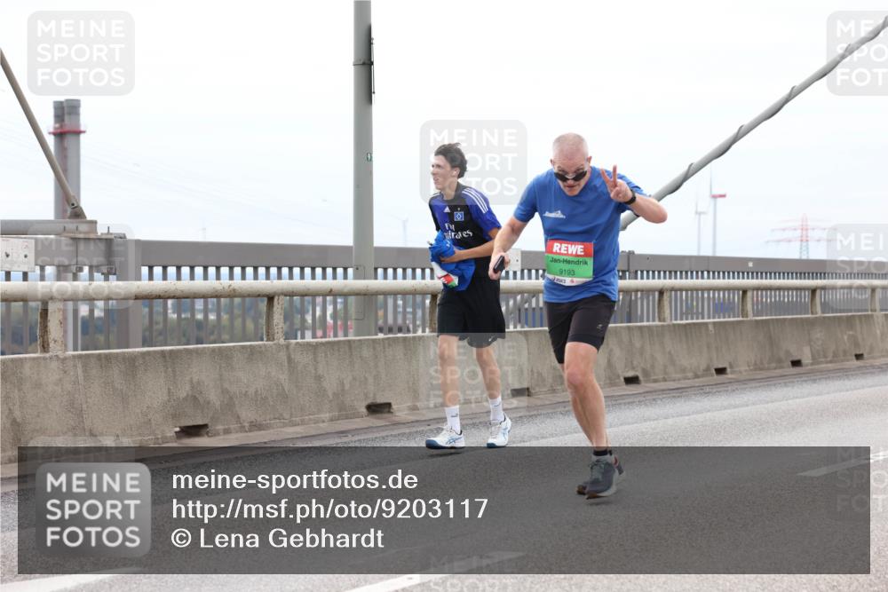 03.10.2025 - Köhlbrandbrückenlauf Lena Gebhardt http://msf.ph/oto/9203117 03.10.2025 15:51:52 Position 2 9193 meine-sportfotos.de