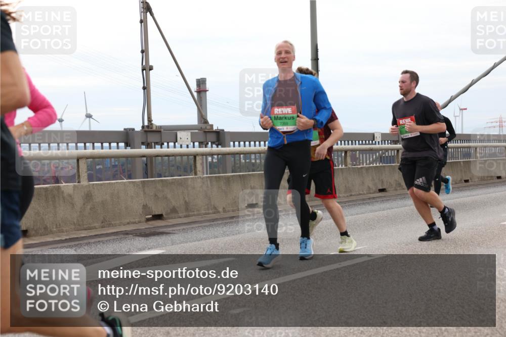 03.10.2025 - Köhlbrandbrückenlauf Lena Gebhardt http://msf.ph/oto/9203140 03.10.2025 15:51:57 Position 2 7369 meine-sportfotos.de