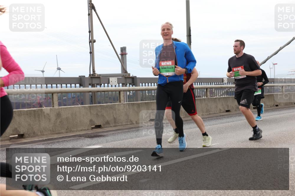 03.10.2025 - Köhlbrandbrückenlauf Lena Gebhardt http://msf.ph/oto/9203141 03.10.2025 15:51:57 Position 2 7369 meine-sportfotos.de