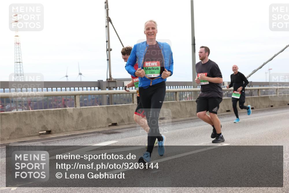 03.10.2025 - Köhlbrandbrückenlauf Lena Gebhardt http://msf.ph/oto/9203144 03.10.2025 15:51:57 Position 2 73, 7359 meine-sportfotos.de