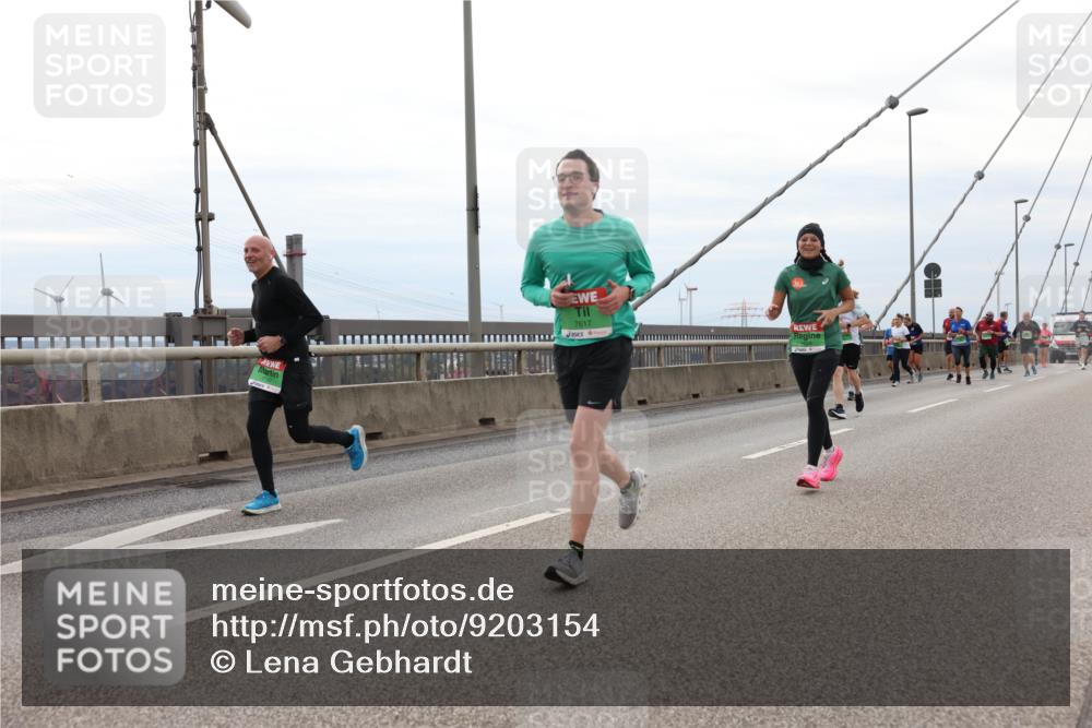 03.10.2025 - Köhlbrandbrückenlauf Lena Gebhardt http://msf.ph/oto/9203154 03.10.2025 15:51:59 Position 2 7741, 7617 meine-sportfotos.de