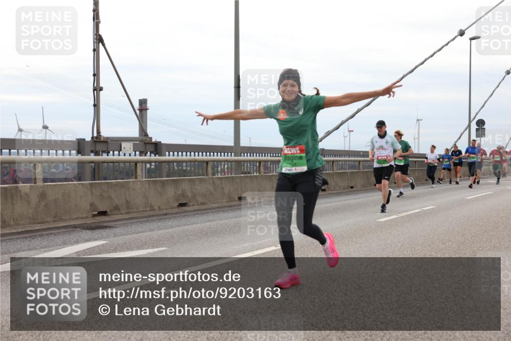 03.10.2025 - Köhlbrandbrückenlauf Lena Gebhardt http://msf.ph/oto/9203163 03.10.2025 15:52:00 Position 2  meine-sportfotos.de