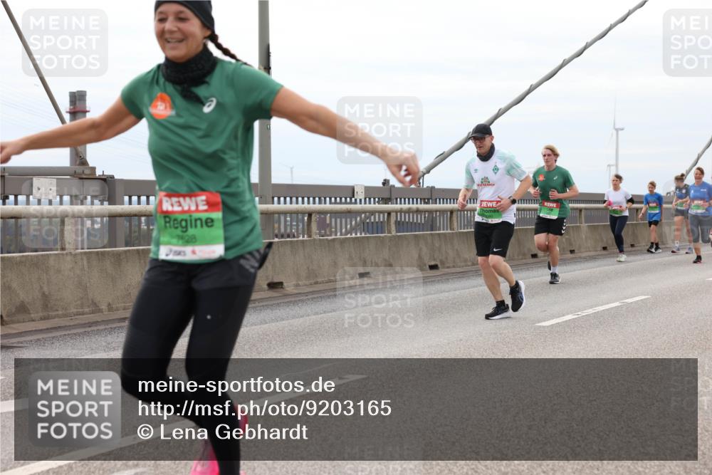 03.10.2025 - Köhlbrandbrückenlauf Lena Gebhardt http://msf.ph/oto/9203165 03.10.2025 15:52:01 Position 2  meine-sportfotos.de