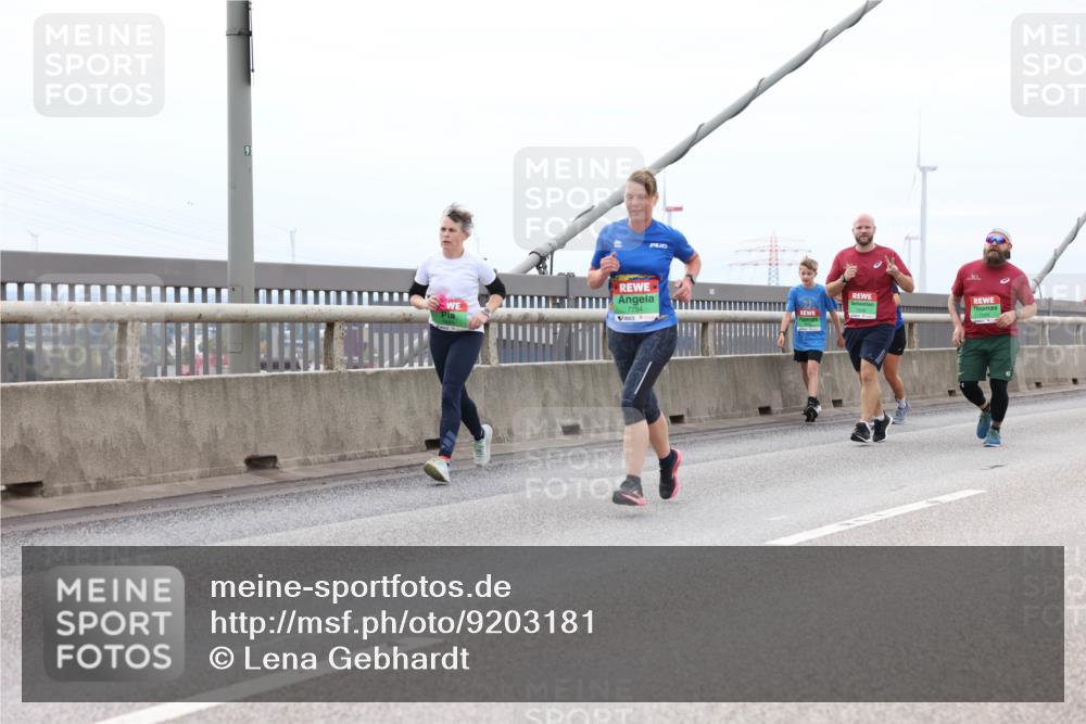 03.10.2025 - Köhlbrandbrückenlauf Lena Gebhardt http://msf.ph/oto/9203181 03.10.2025 15:52:04 Position 2 91, 7754 meine-sportfotos.de