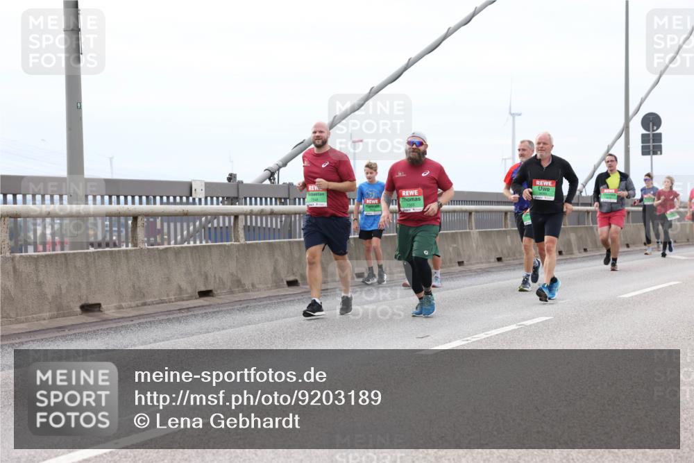 03.10.2025 - Köhlbrandbrückenlauf Lena Gebhardt http://msf.ph/oto/9203189 03.10.2025 15:52:06 Position 2 91, 7565, 7548 meine-sportfotos.de
