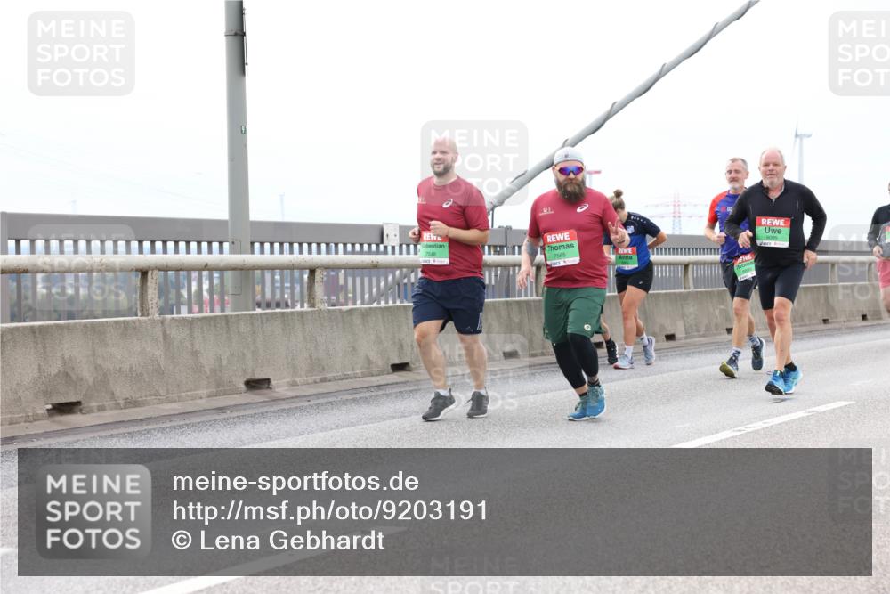 03.10.2025 - Köhlbrandbrückenlauf Lena Gebhardt http://msf.ph/oto/9203191 03.10.2025 15:52:06 Position 2 91, 7548, 7565, 8899, 9095 meine-sportfotos.de
