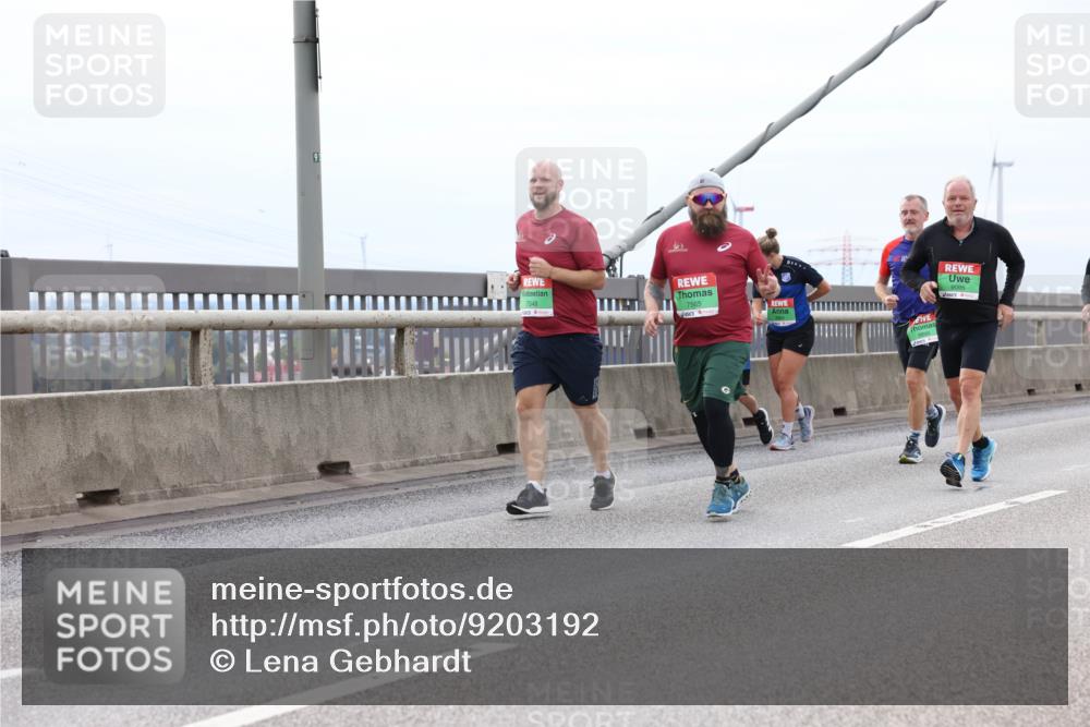 03.10.2025 - Köhlbrandbrückenlauf Lena Gebhardt http://msf.ph/oto/9203192 03.10.2025 15:52:06 Position 2 91, 7565, 9095 meine-sportfotos.de
