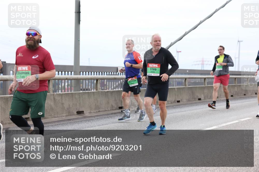 03.10.2025 - Köhlbrandbrückenlauf Lena Gebhardt http://msf.ph/oto/9203201 03.10.2025 15:52:08 Position 2 7565, 9095 meine-sportfotos.de