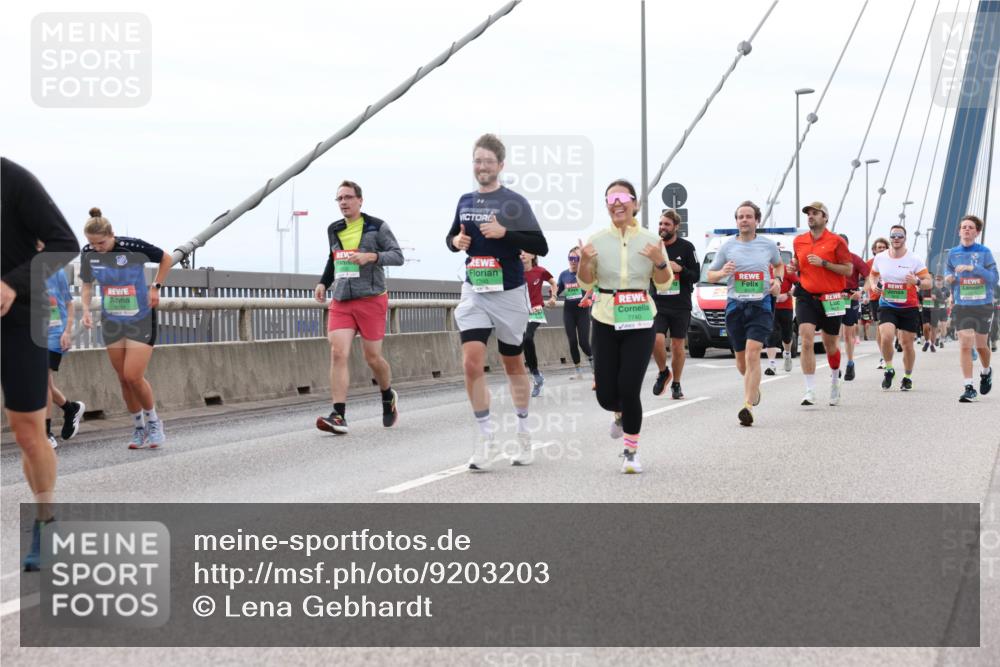 03.10.2025 - Köhlbrandbrückenlauf Lena Gebhardt http://msf.ph/oto/9203203 03.10.2025 15:52:09 Position 2  meine-sportfotos.de